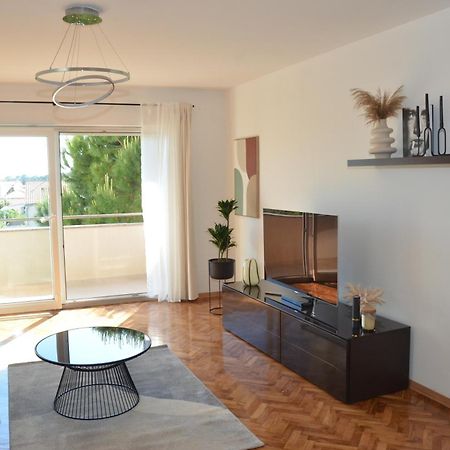 Apartments Toma Novalja Exterior photo